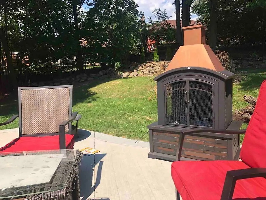 Charming 2-Bdr Apt, Private Entrance, Self Check-In Apartment Toronto 0*,  Canada