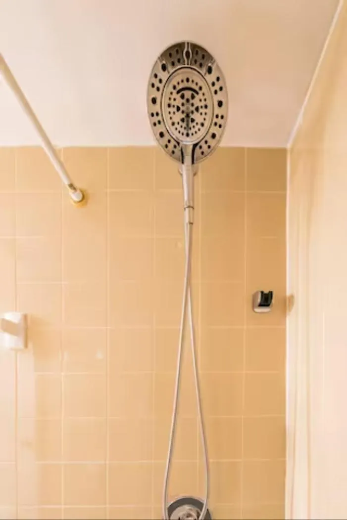 Charming 2-Bdr Apt, Private Entrance, Self Check-In Apartment Toronto